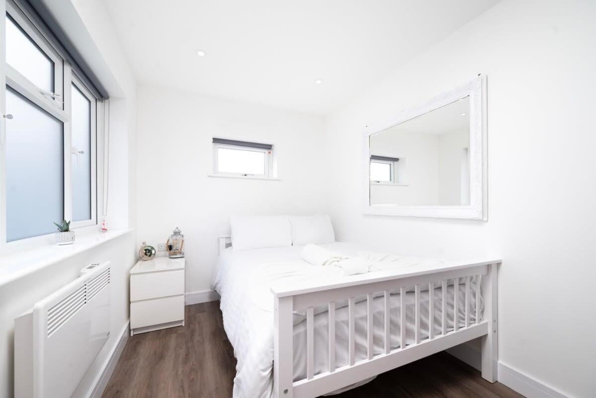 Appartement Cozy Single Level Flat With Parking à Enfield Extérieur photo